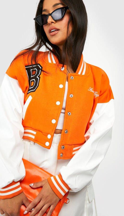 boohoo Petite Varsity Bomberjack Met Contrasterende Mouwen En Badge, Orange