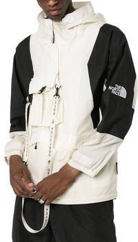 The North Face Mantel