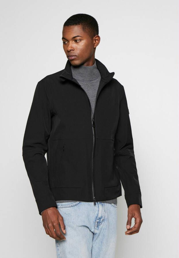 Peuterey Mangole softshell jack met opstaande kraag en ritszakken