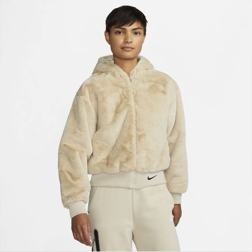 Nike Sportswear Essentials Damesjack met imitatiebont Bruin